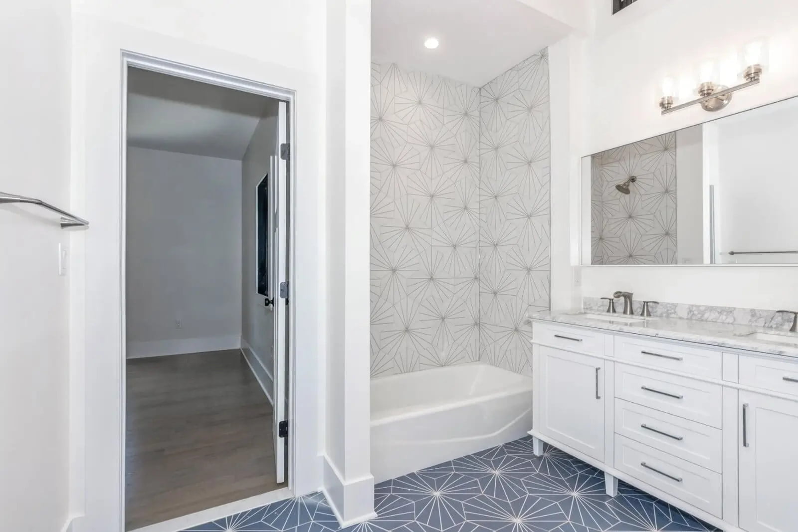 Custom-Built Estates: A Sanctuary of Luxury and Comfort